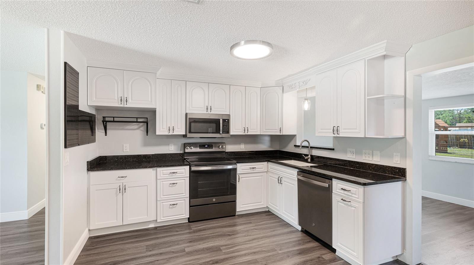 LOCKWOOD MEADOWS - Residential