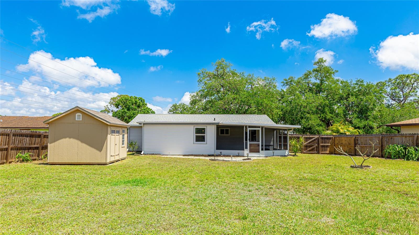 LOCKWOOD MEADOWS - Residential