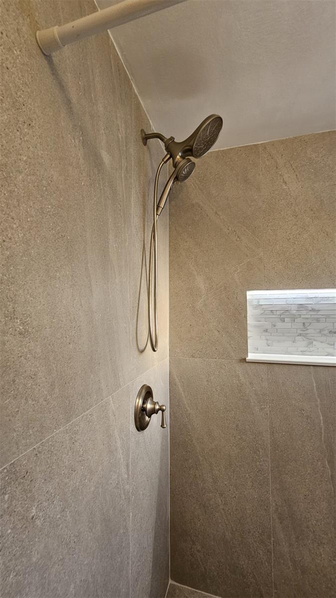 COLLEGE HEIGHTS PH 03 - Residential