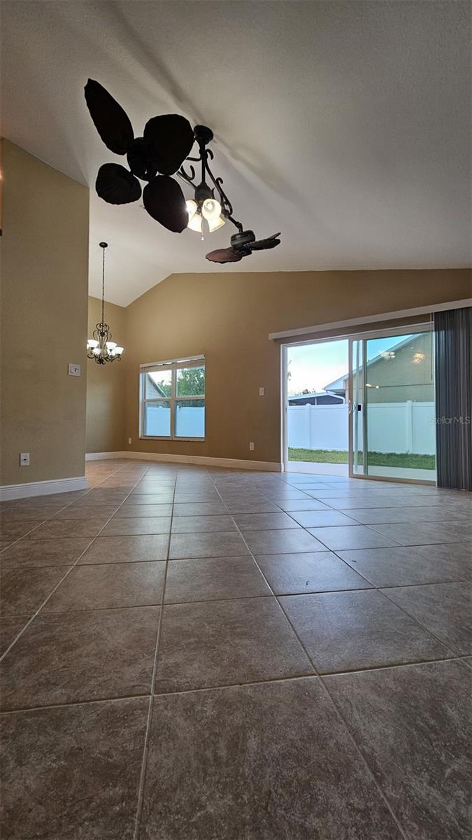 COLLEGE HEIGHTS PH 03 - Residential