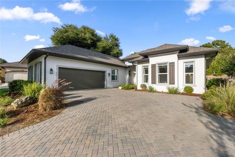 A home in LADY LAKE