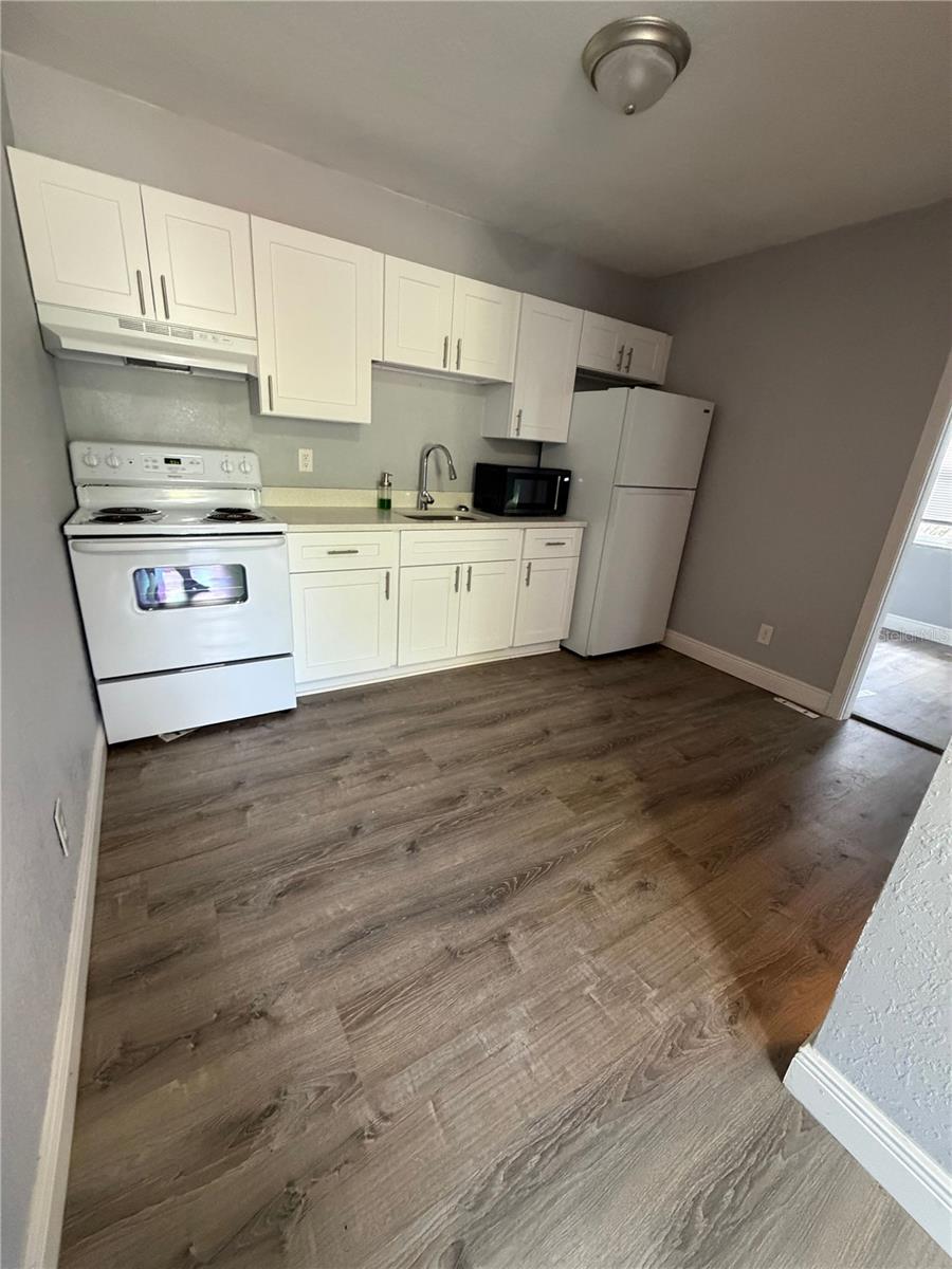 CROMWELL HEIGHTS - Residential Lease