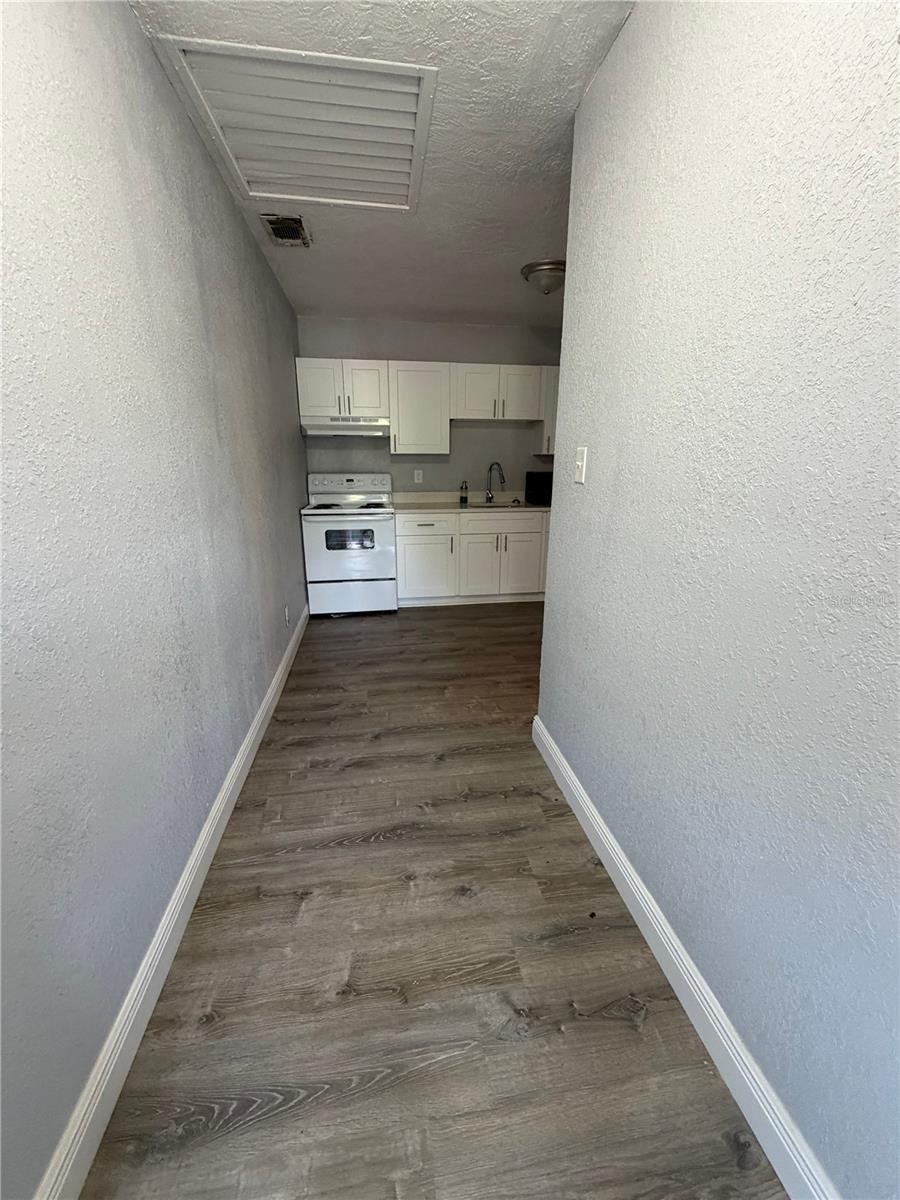 CROMWELL HEIGHTS - Residential Lease