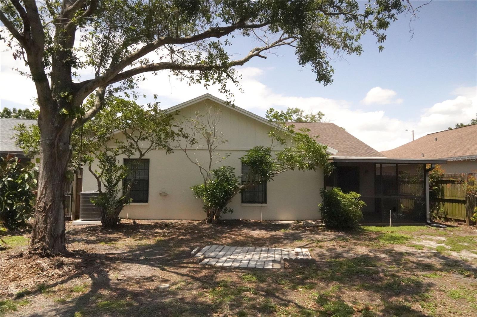 10913 FENWAY GLEN COURT