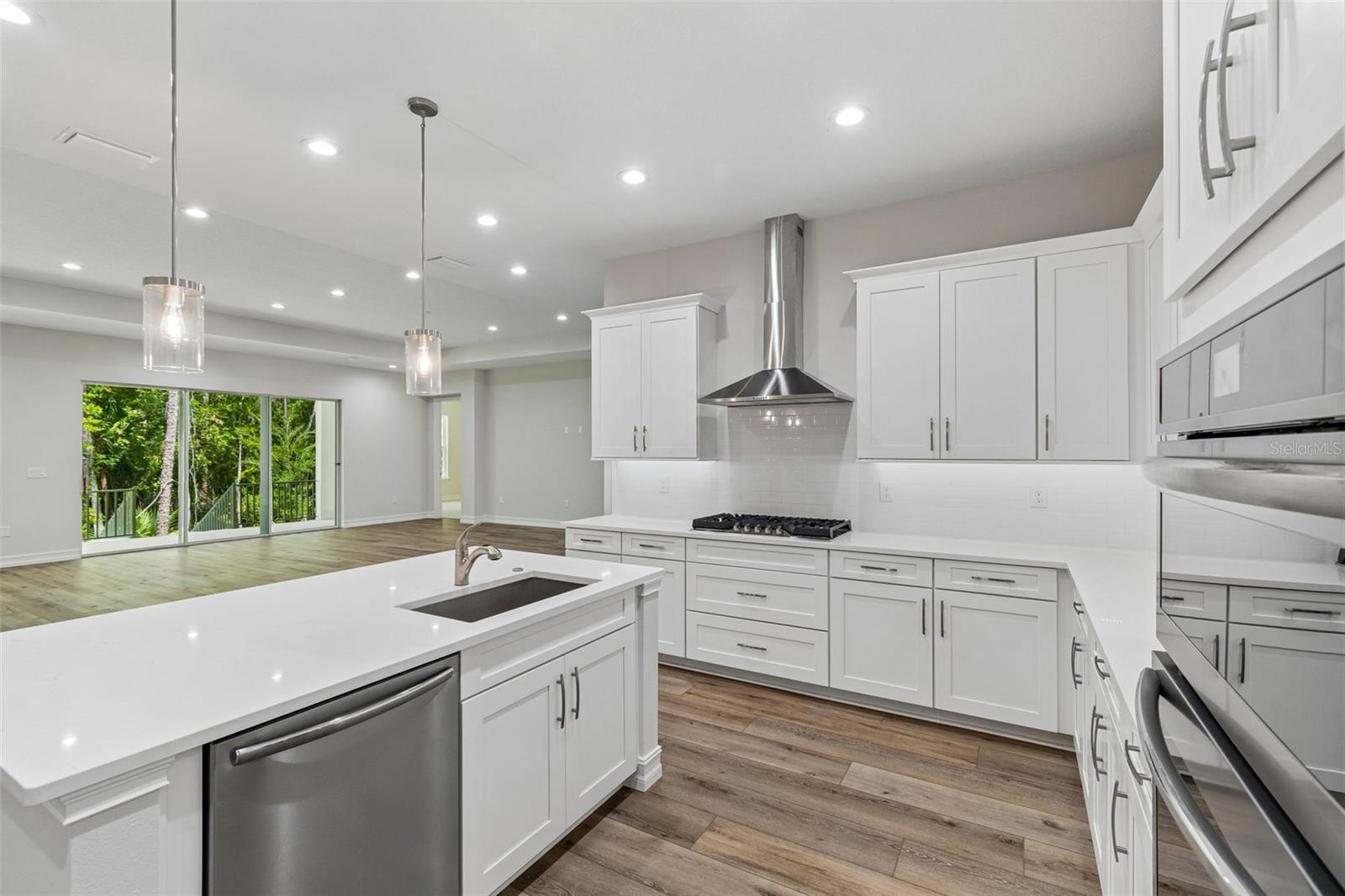 4881 MAJESTIC HILLS LOOP