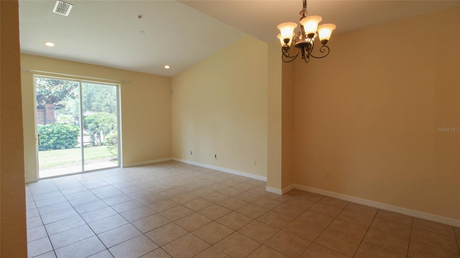 CRESTWOOD HEIGHTS - Residential Lease