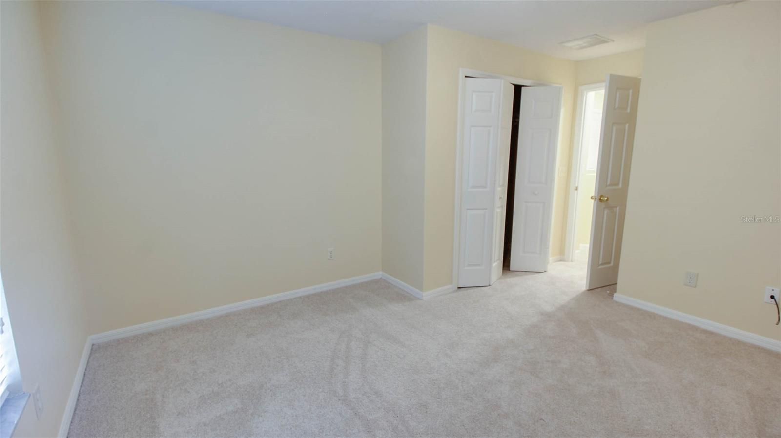 CRESTWOOD HEIGHTS - Residential Lease