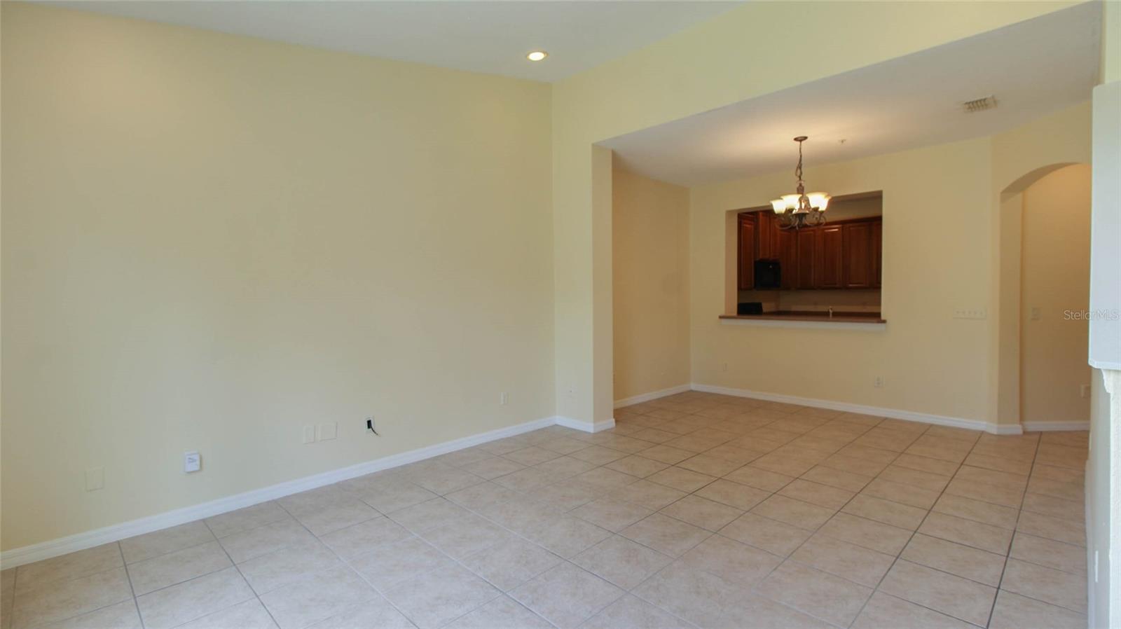 CRESTWOOD HEIGHTS - Residential Lease