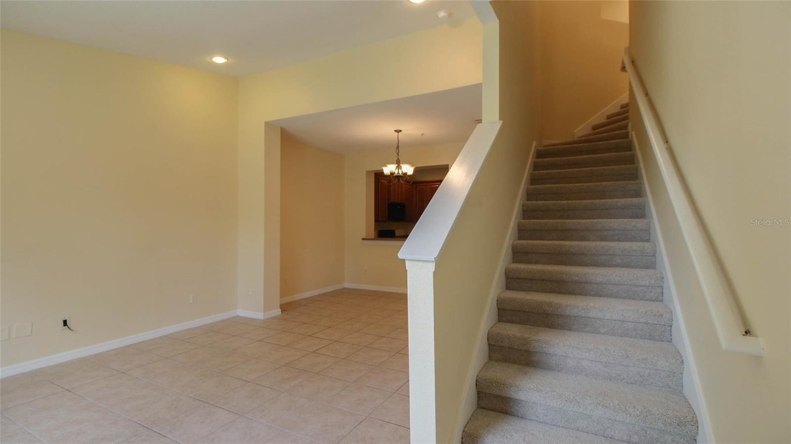 CRESTWOOD HEIGHTS - Residential Lease