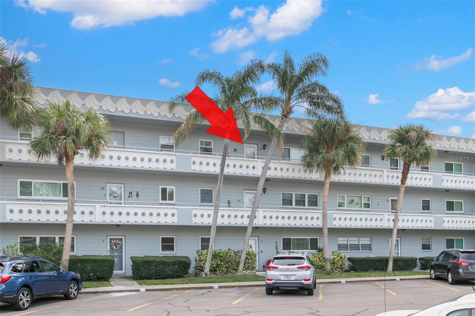 ON TOP OF THE WORLD - Residential Lease