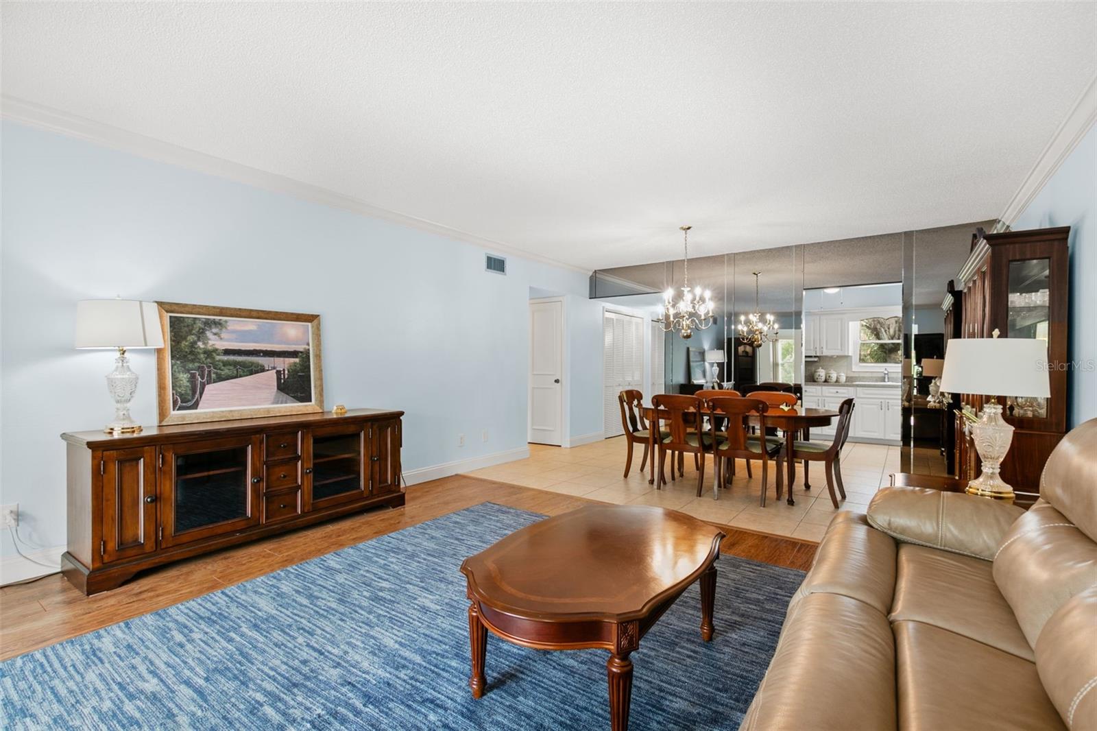 ON TOP OF THE WORLD - Residential Lease