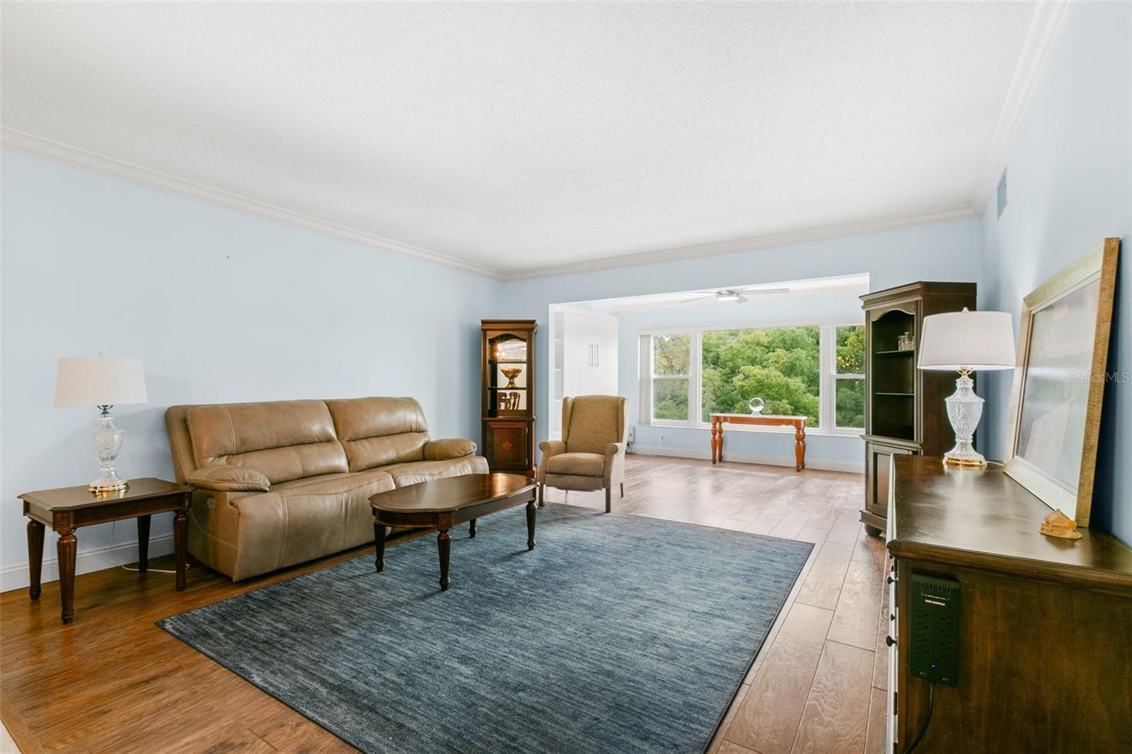 ON TOP OF THE WORLD - Residential Lease