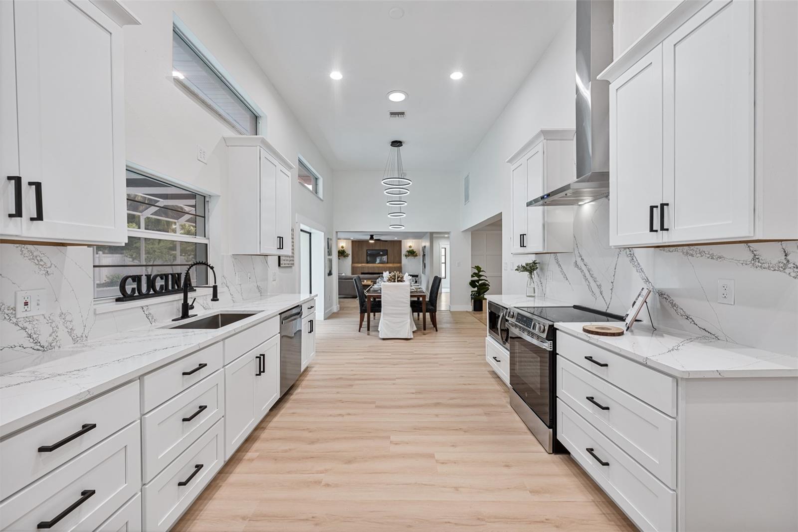 VILLAGE IX OF CARROLLWOOD VILL - Residential