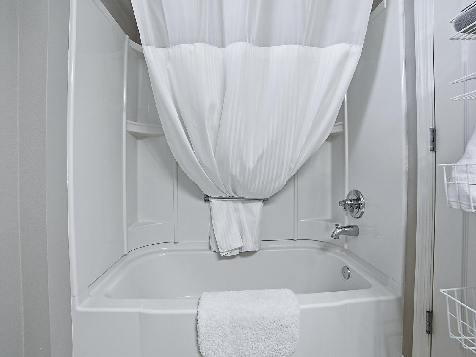 THE VILLAGES CABANAS - Residential