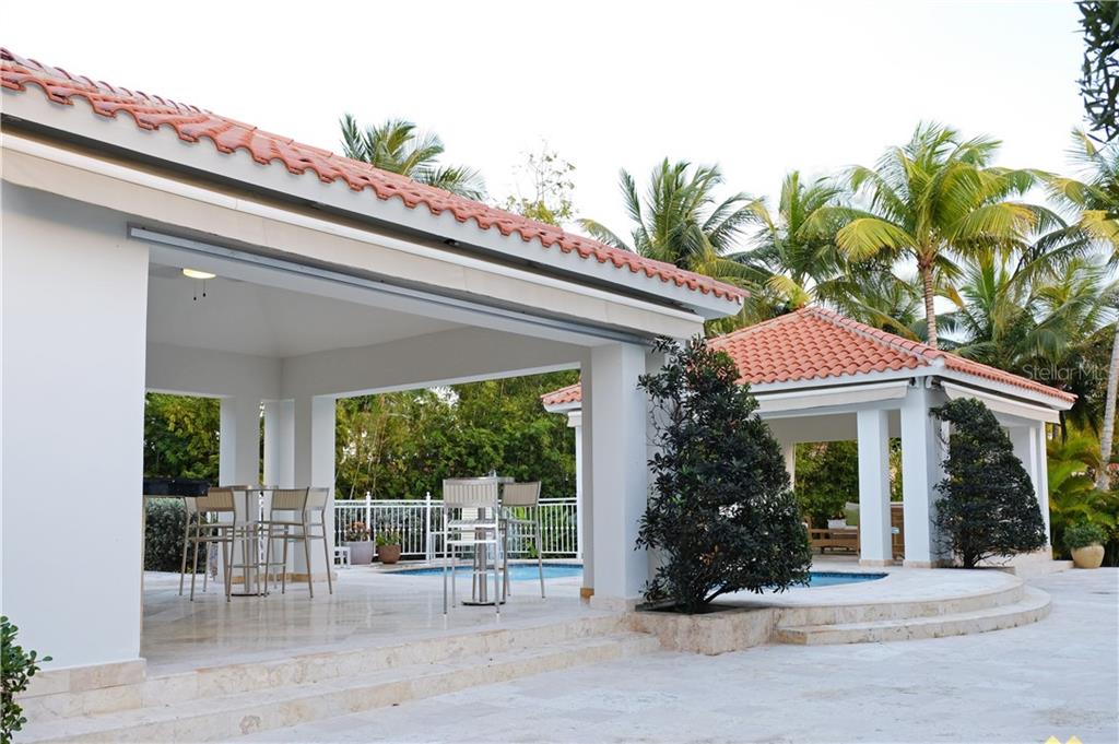 DORADO BEACH EAST - Residential