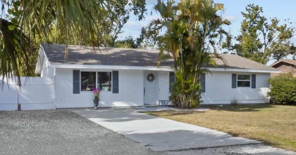 Photo of 4848 Camphor Avenue, Sarasota, FL 34231 (MLS # A4675711)