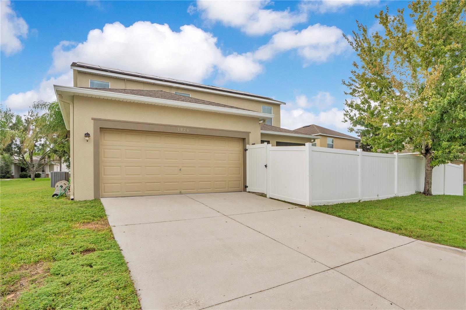 1976 RUCKMAN PLACE