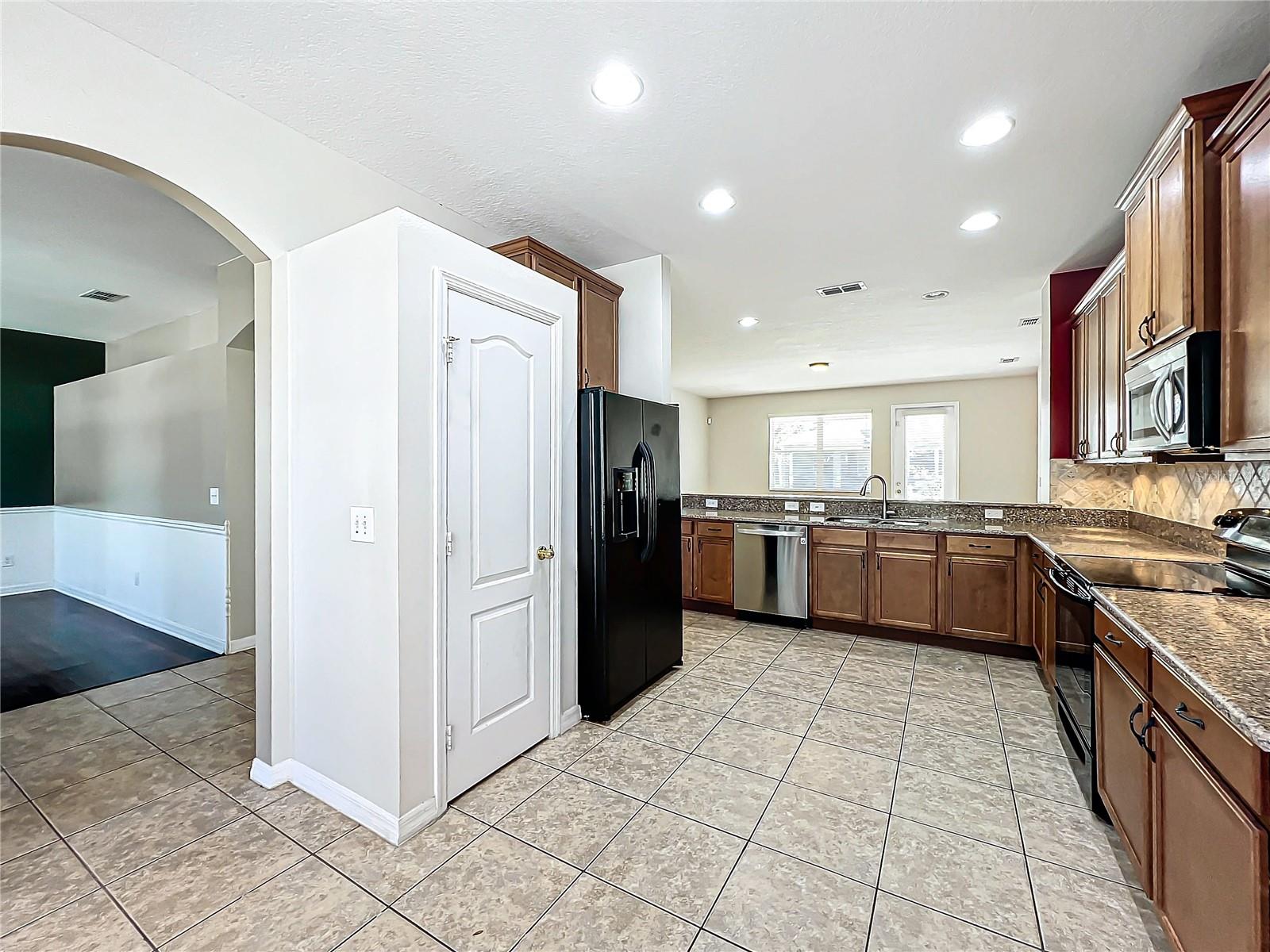 CLAYTON ESTATES - Residential Lease