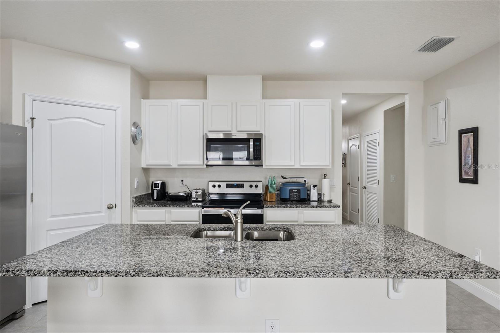 PRAIRIE OAKS - Residential