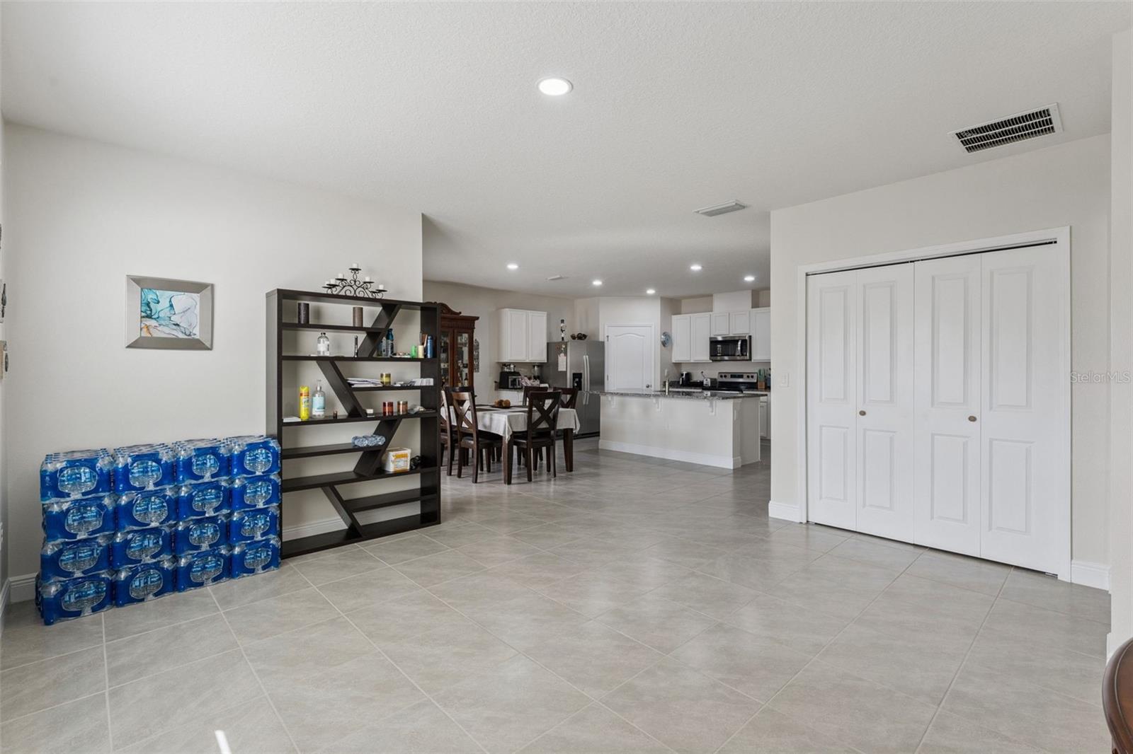 PRAIRIE OAKS - Residential