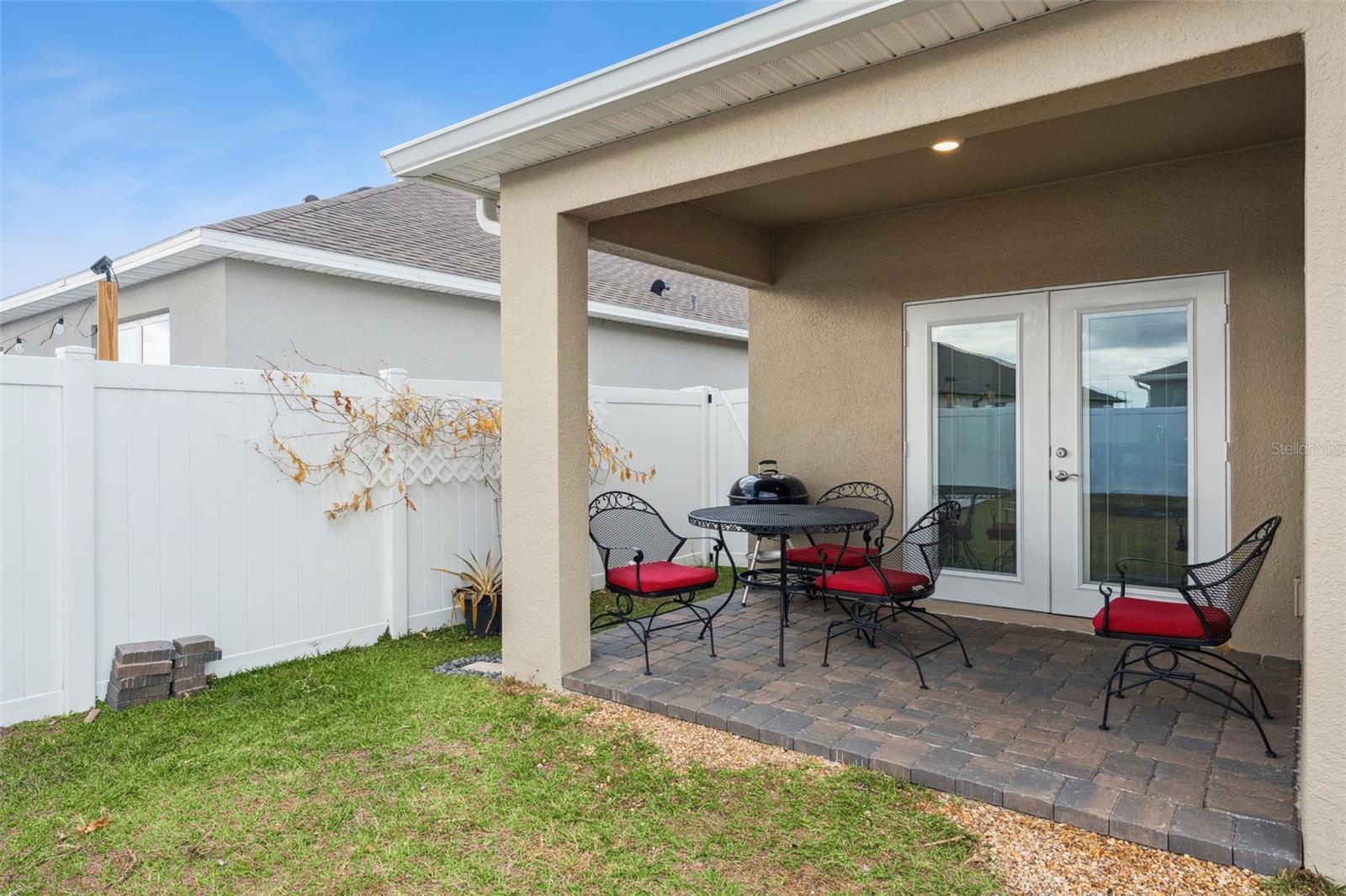 PRAIRIE OAKS - Residential