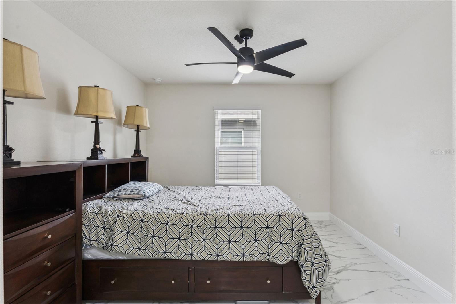 PRAIRIE OAKS - Residential