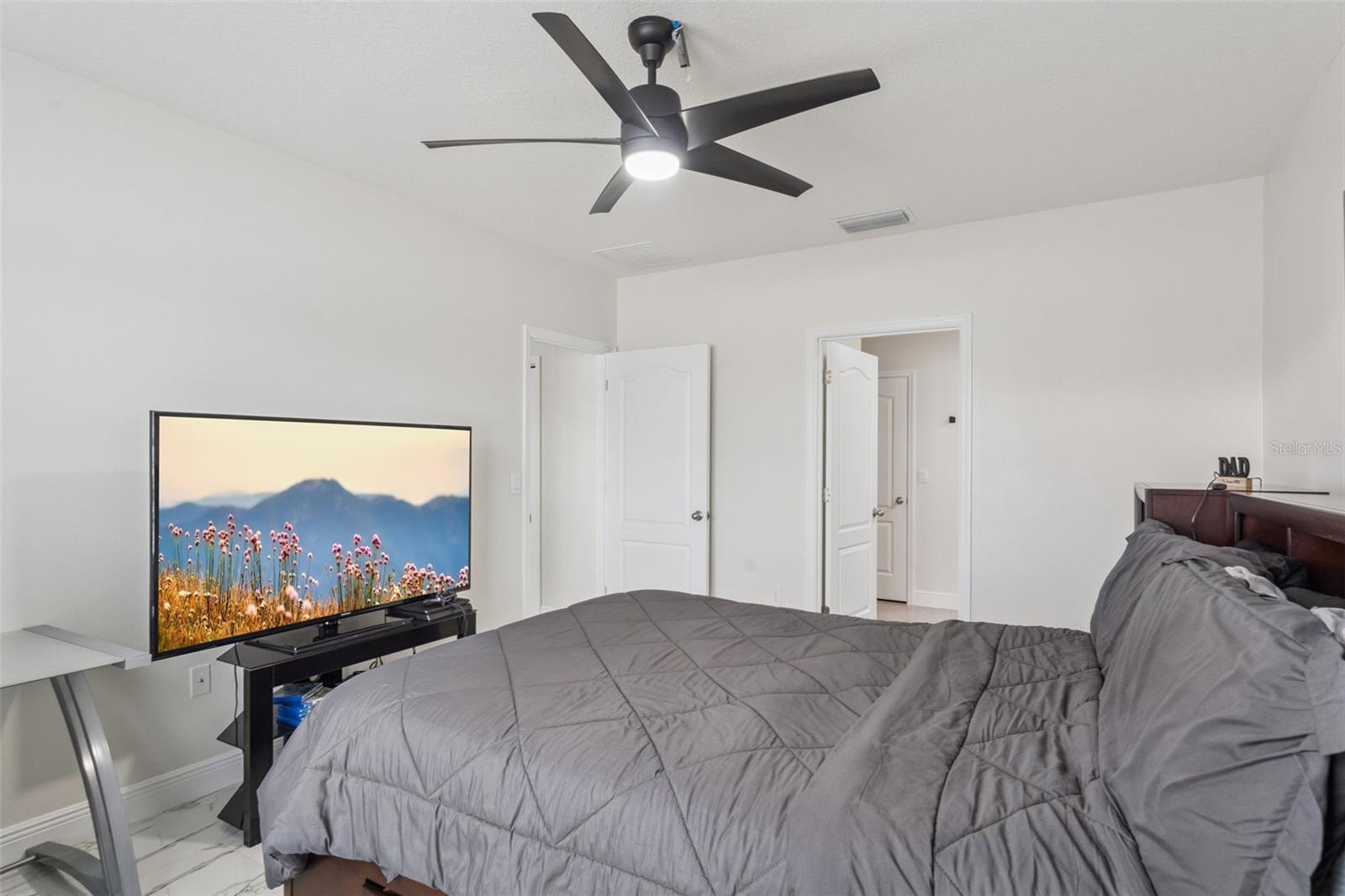 PRAIRIE OAKS - Residential