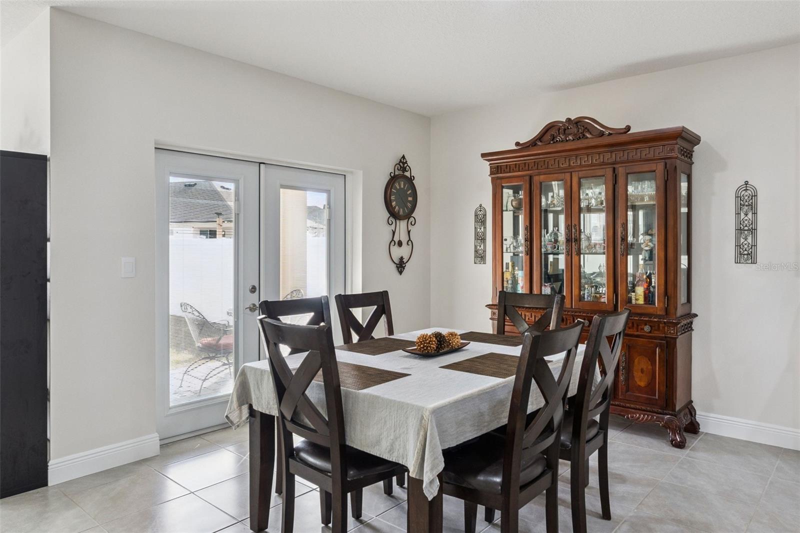 PRAIRIE OAKS - Residential