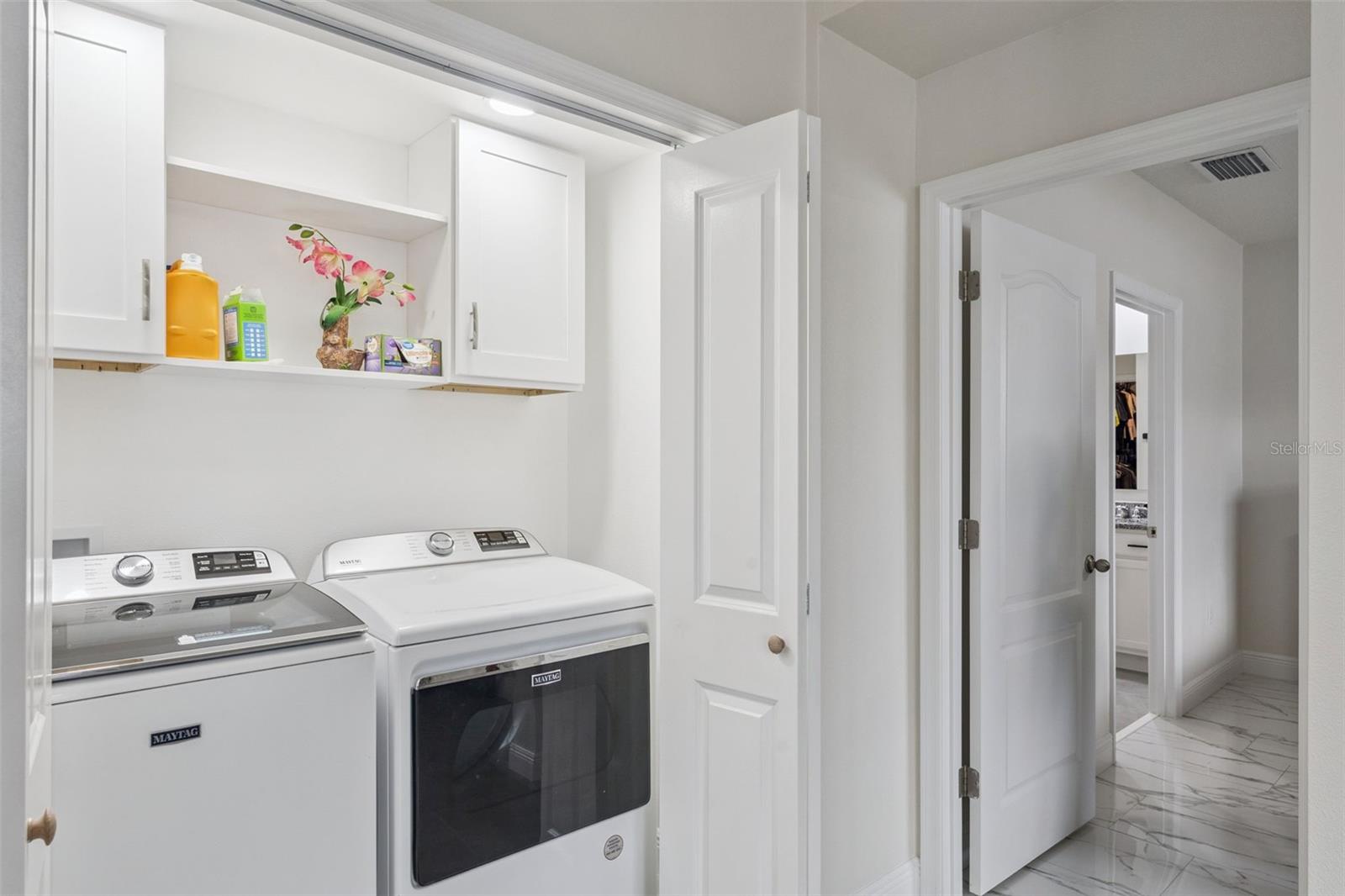 PRAIRIE OAKS - Residential