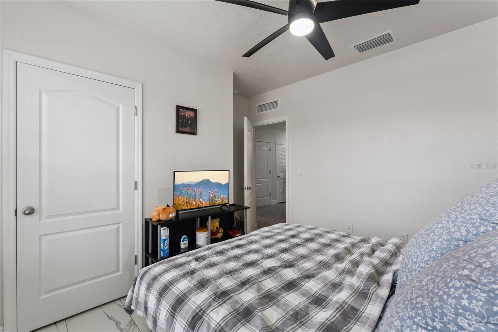 PRAIRIE OAKS - Residential