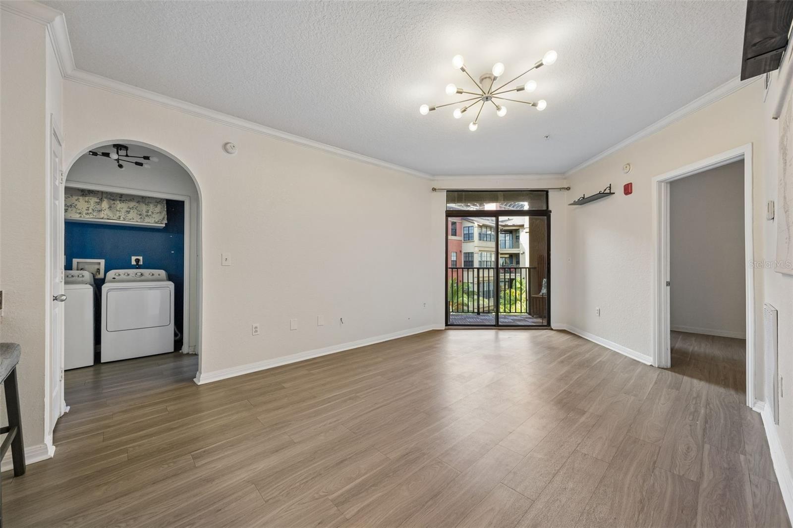 911 N ORANGE AVENUE 411