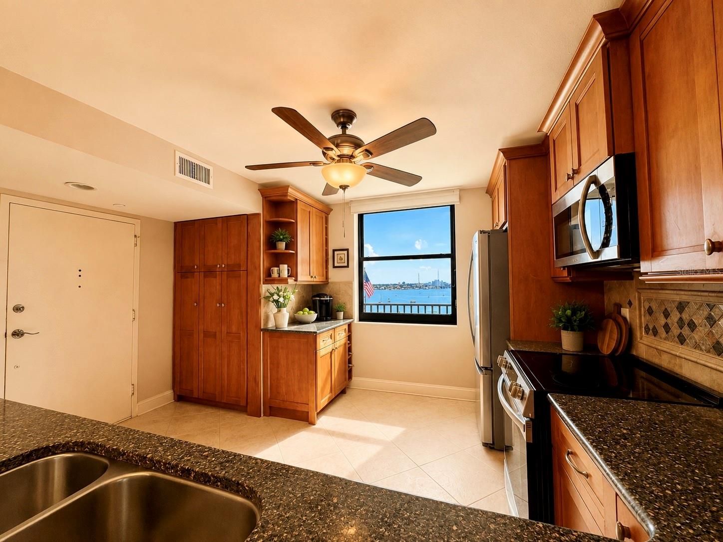 7300 SUN ISLAND DRIVE S 1103