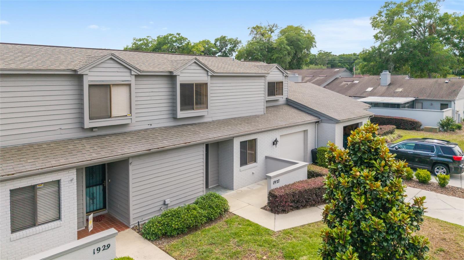 1927 SE 37TH COURT CIRCLE