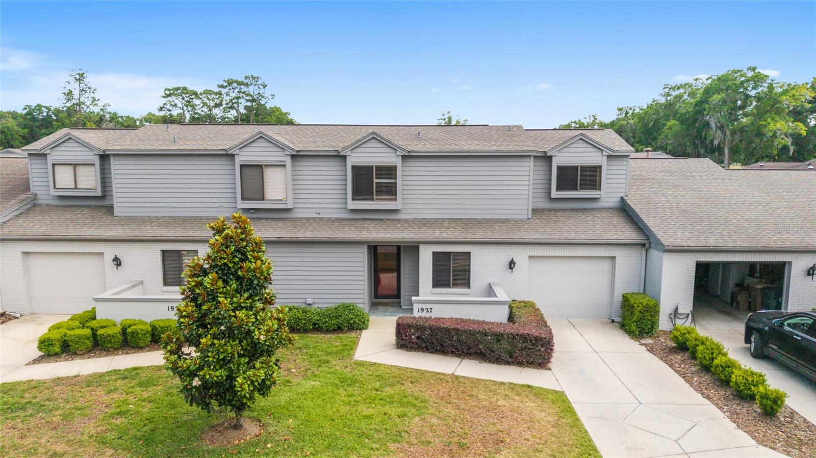 1927 SE 37TH COURT CIRCLE