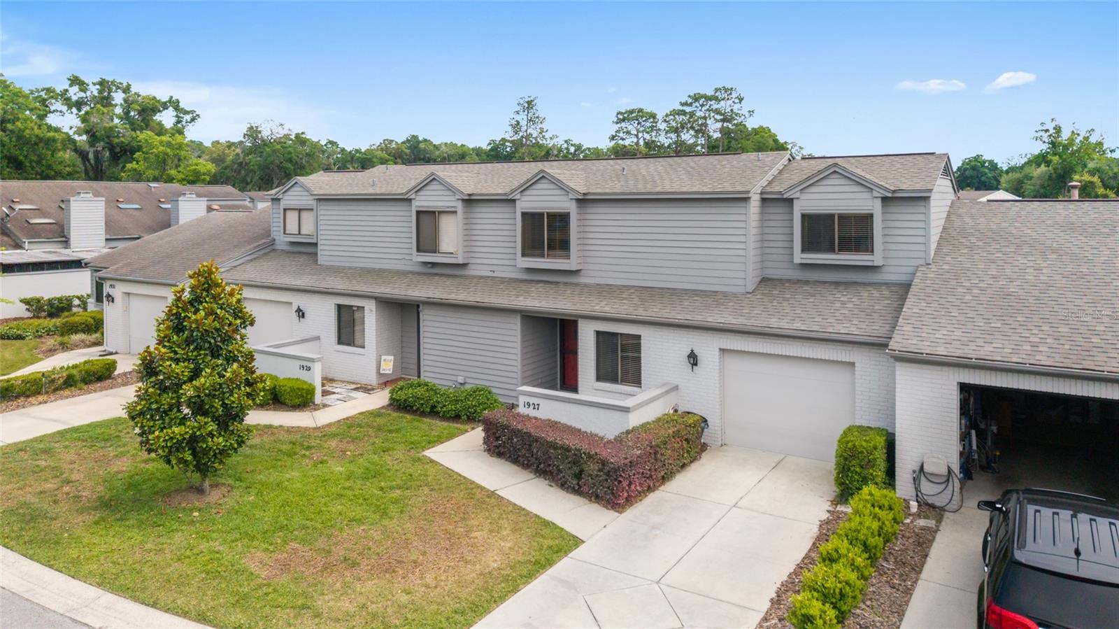1927 SE 37TH COURT CIRCLE
