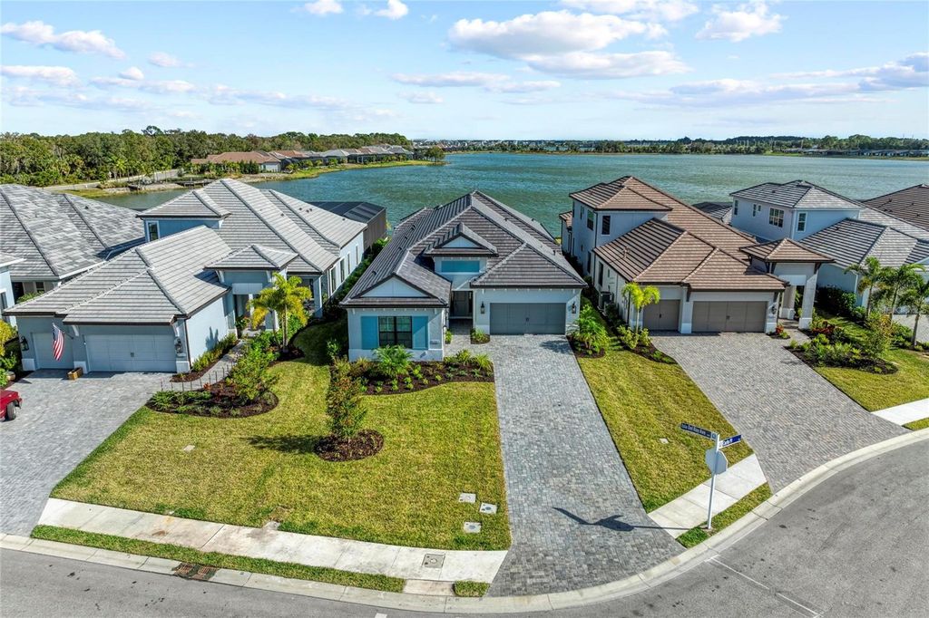 Photo of 6221 Isla Del Ray Avenue, Sarasota, FL 34240 (MLS # A4674523)