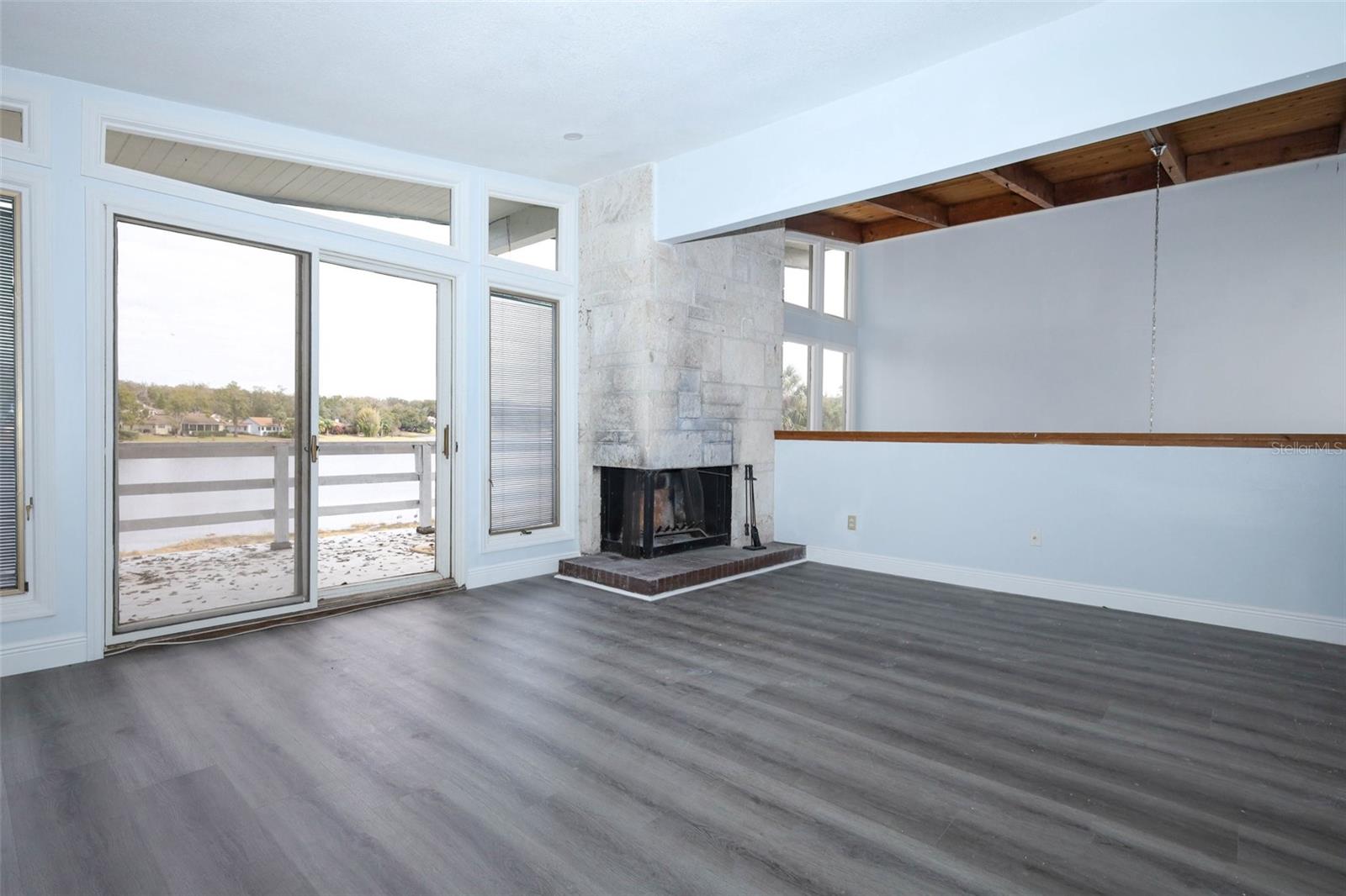 LAKE FRANCIS VILLAGE CONDO 01 - Residential