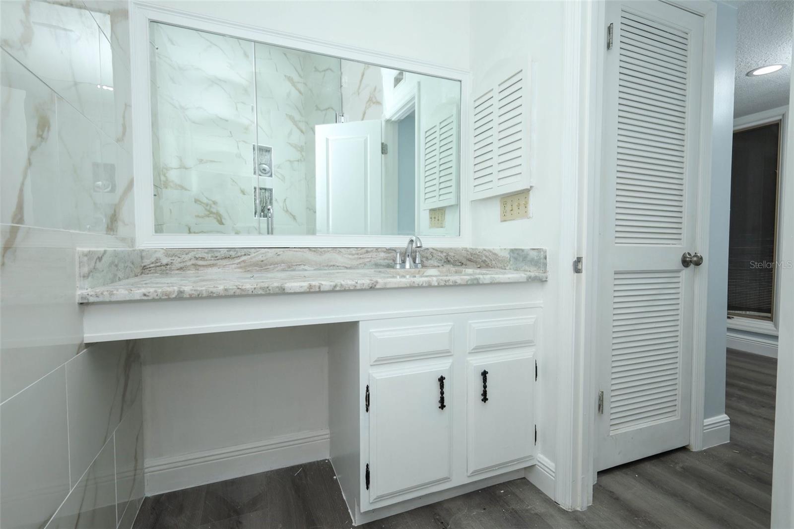 LAKE FRANCIS VILLAGE CONDO 01 - Residential