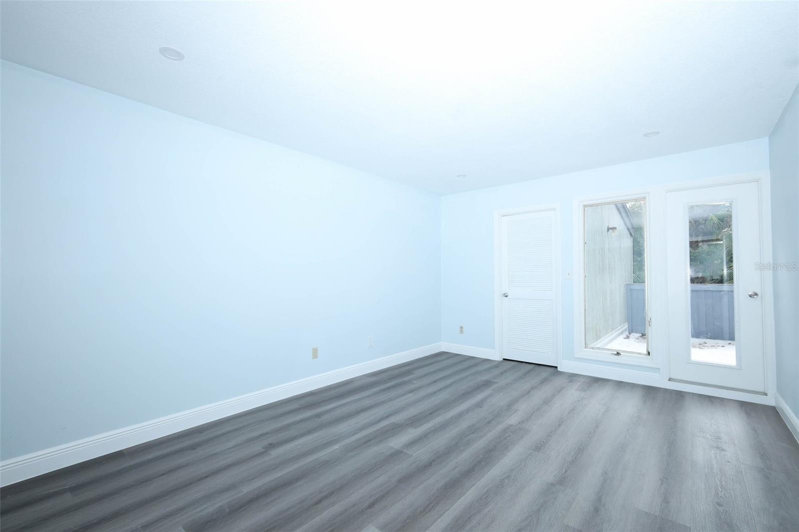 LAKE FRANCIS VILLAGE CONDO 01 - Residential