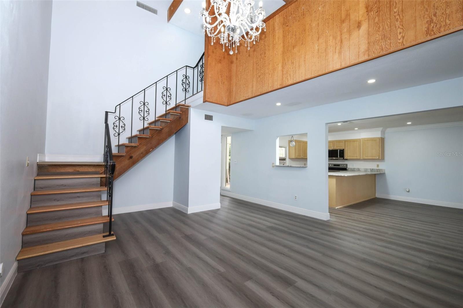 LAKE FRANCIS VILLAGE CONDO 01 - Residential