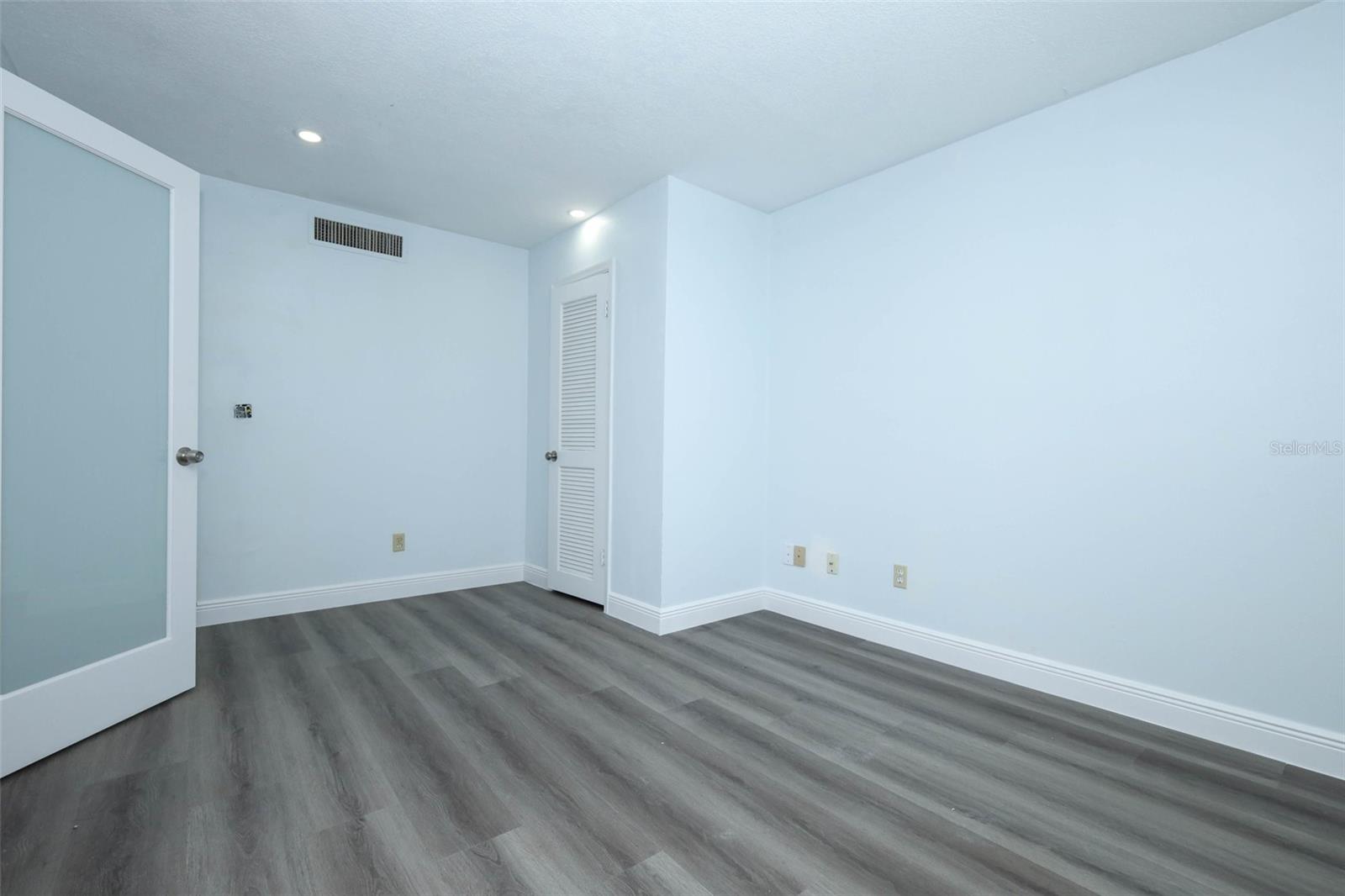 LAKE FRANCIS VILLAGE CONDO 01 - Residential