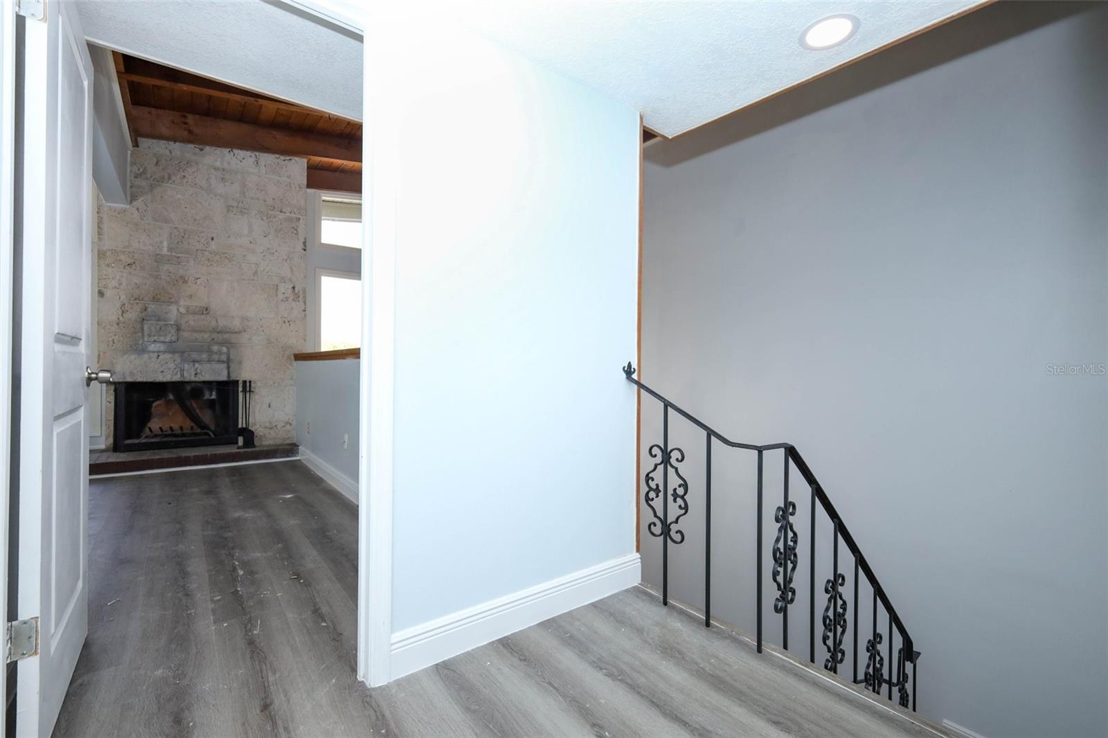 LAKE FRANCIS VILLAGE CONDO 01 - Residential