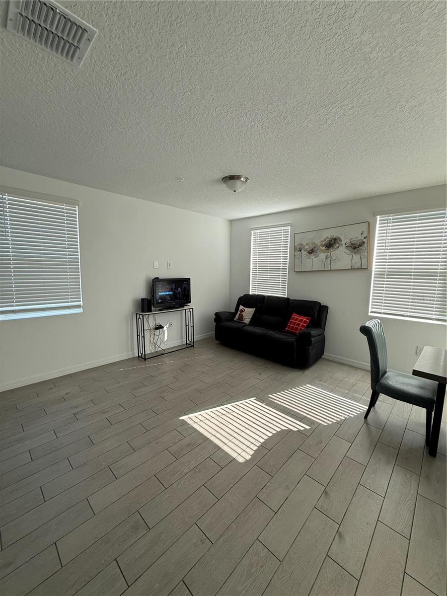 CHASE LNDG - Residential Lease