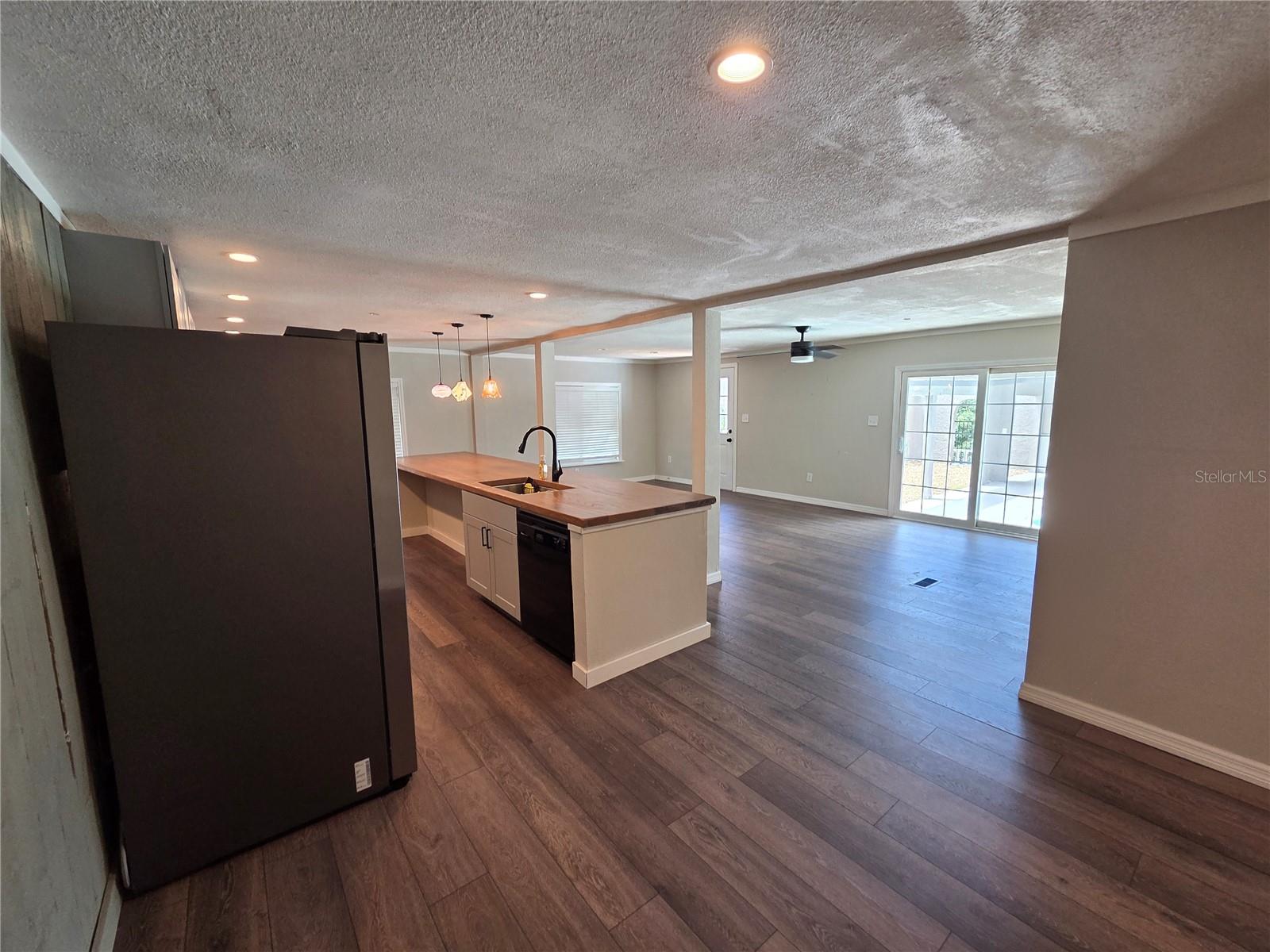 SIGNAL COVE - Residential