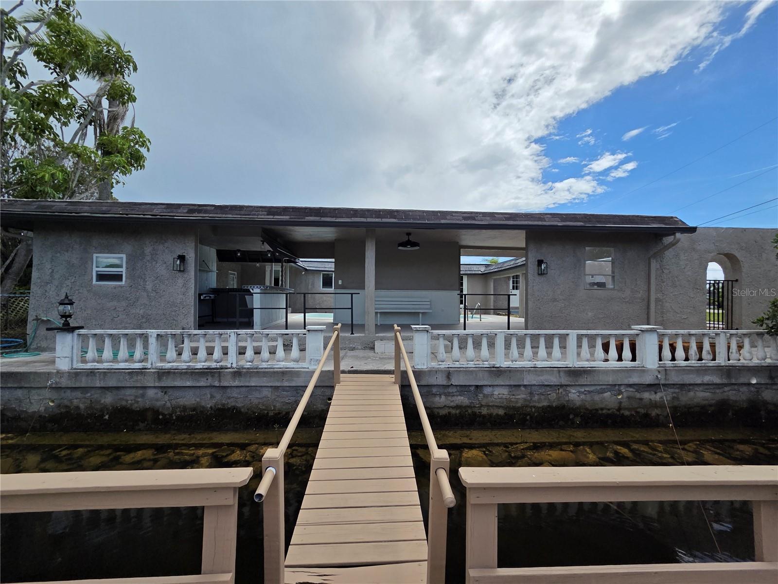 SIGNAL COVE - Residential