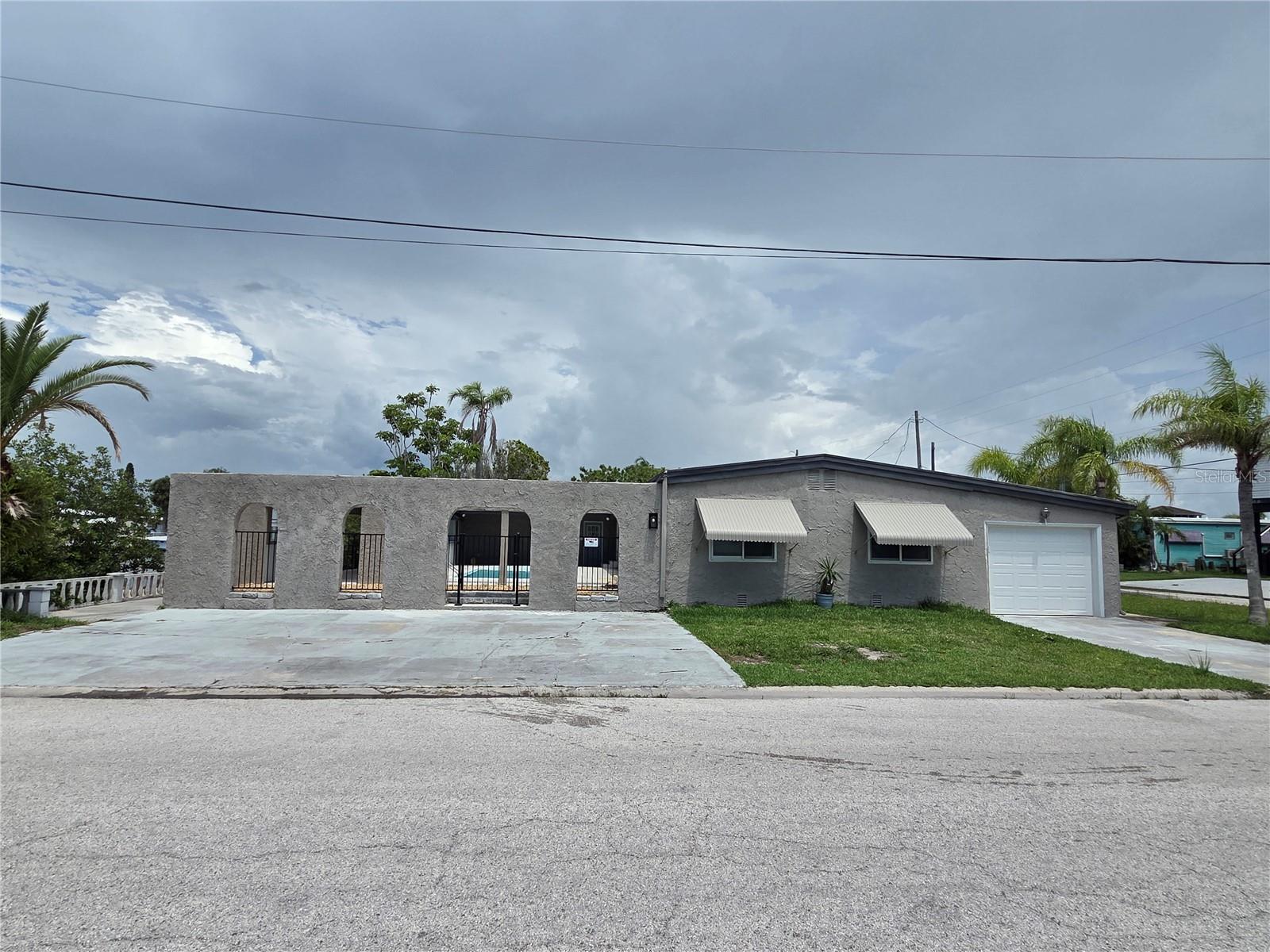 SIGNAL COVE - Residential