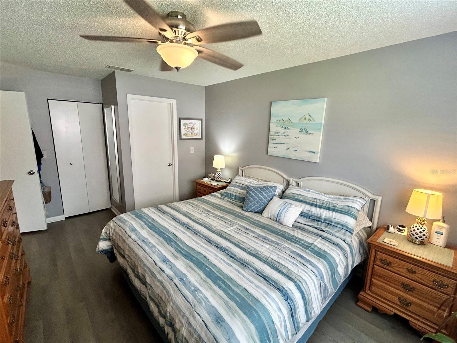 SUNNYBROOK CONDO 01 - Residential