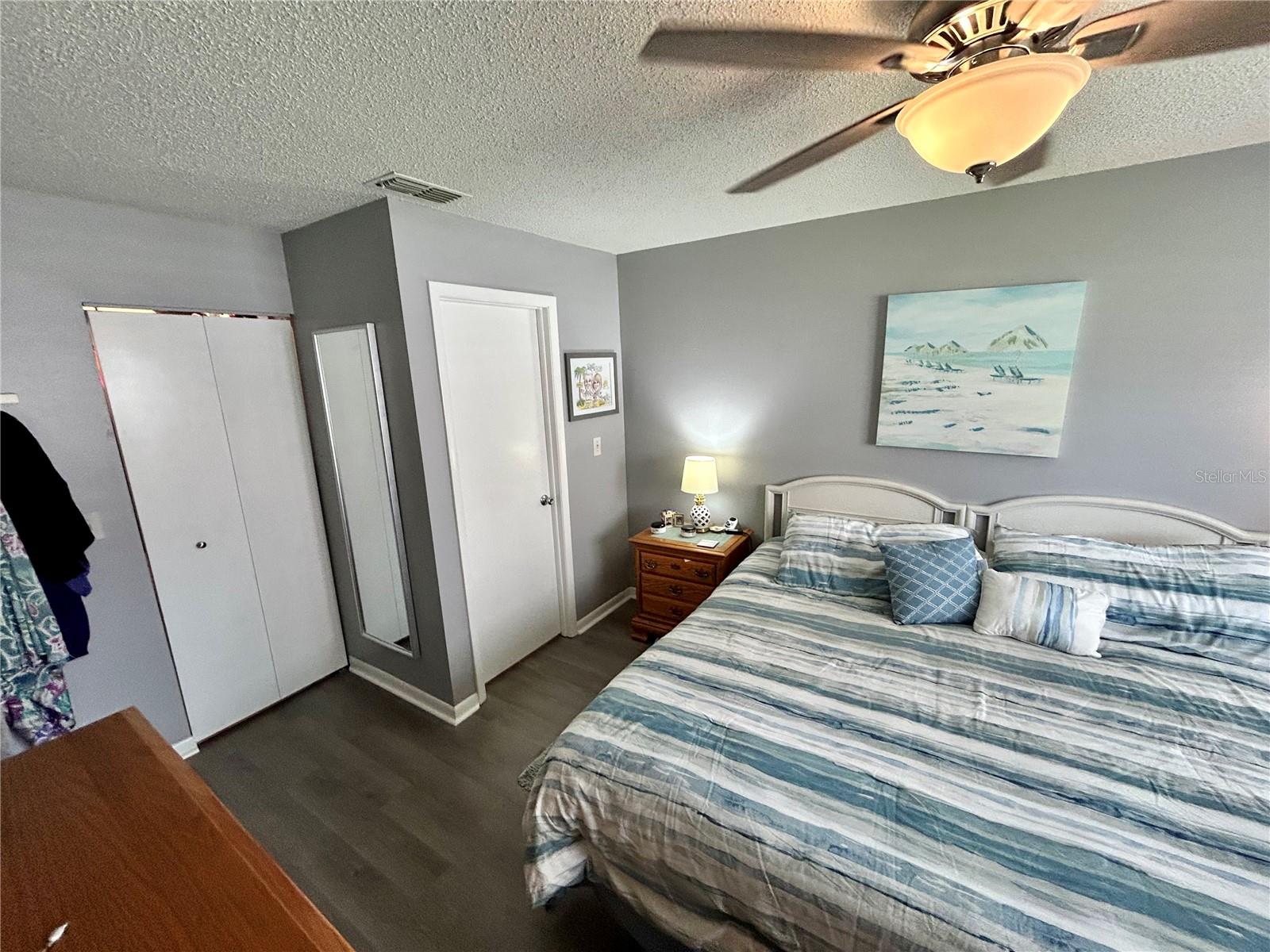 SUNNYBROOK CONDO 01 - Residential