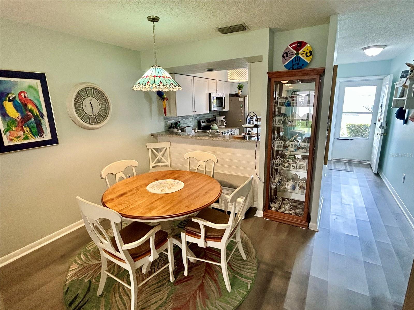 SUNNYBROOK CONDO 01 - Residential