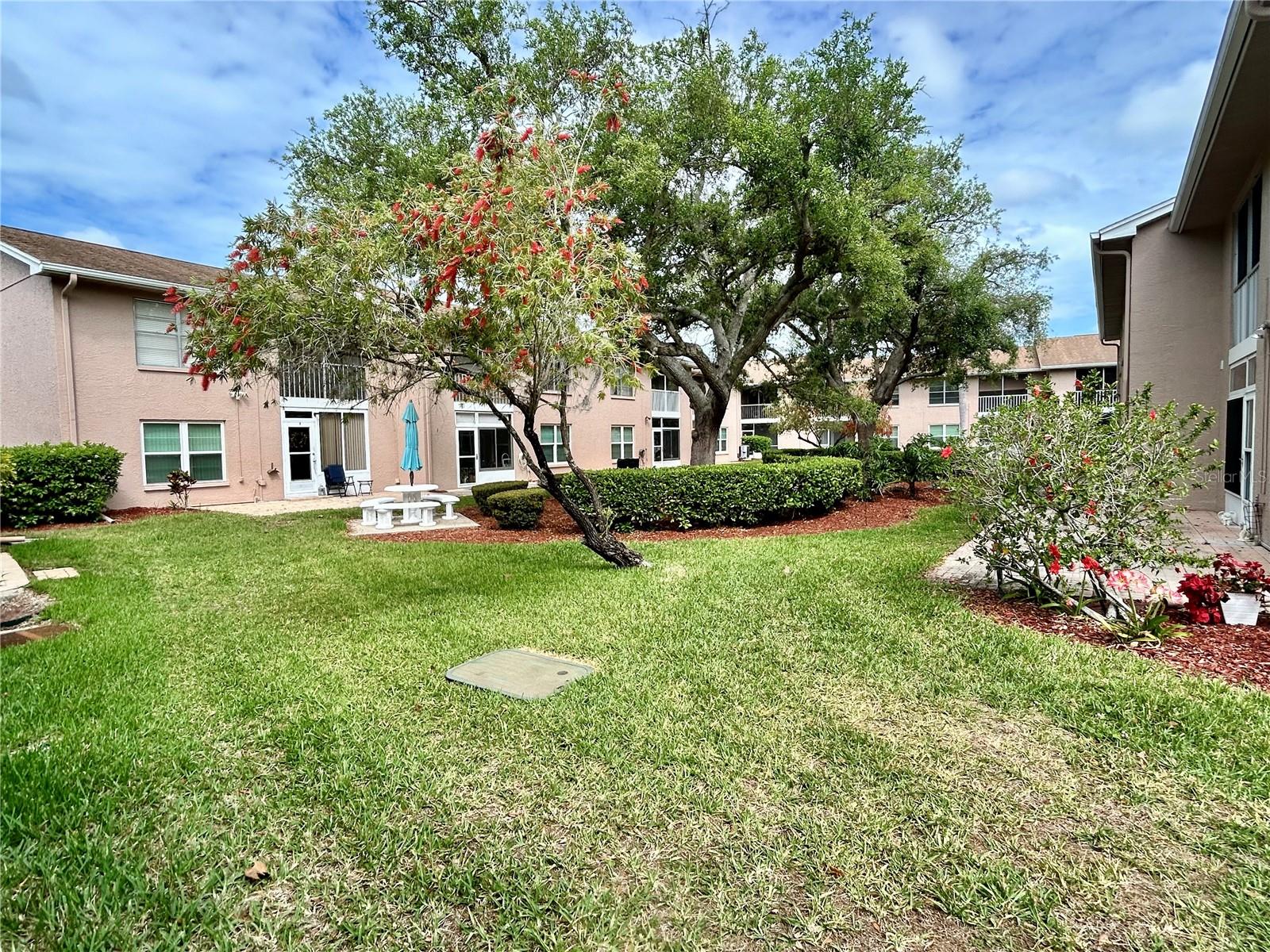 SUNNYBROOK CONDO 01 - Residential